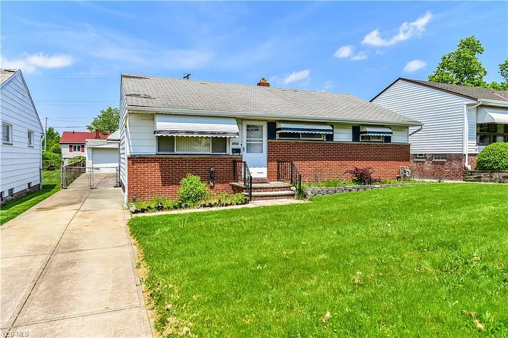 2922 Dellwood Dr photo 1
