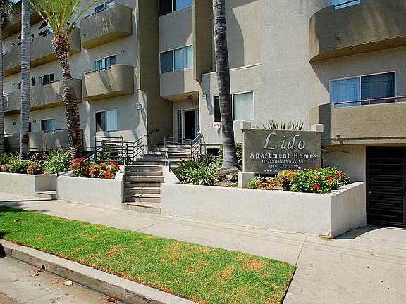 4th image of 11221 Richland Ave APT 308