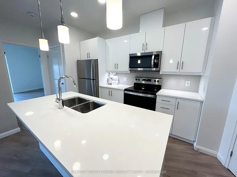 144 Watson Rd N #704 — Photo 5