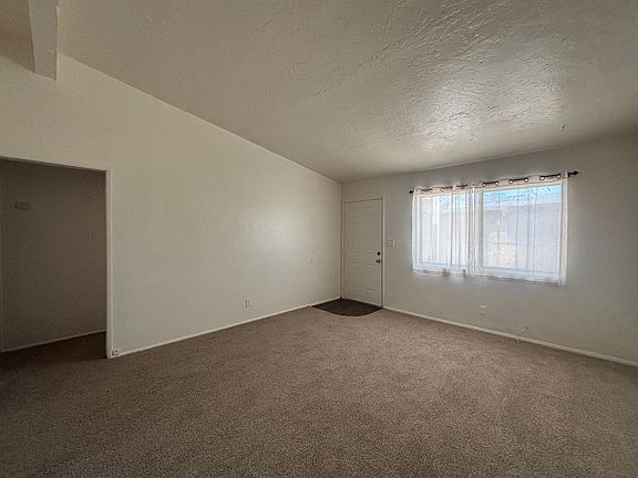 5th image of 45503 Cedar Ave