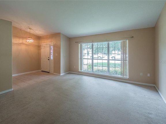 4th image of 2598 Tremont Dr