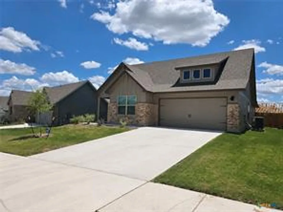 2349 Bee Creek Dr