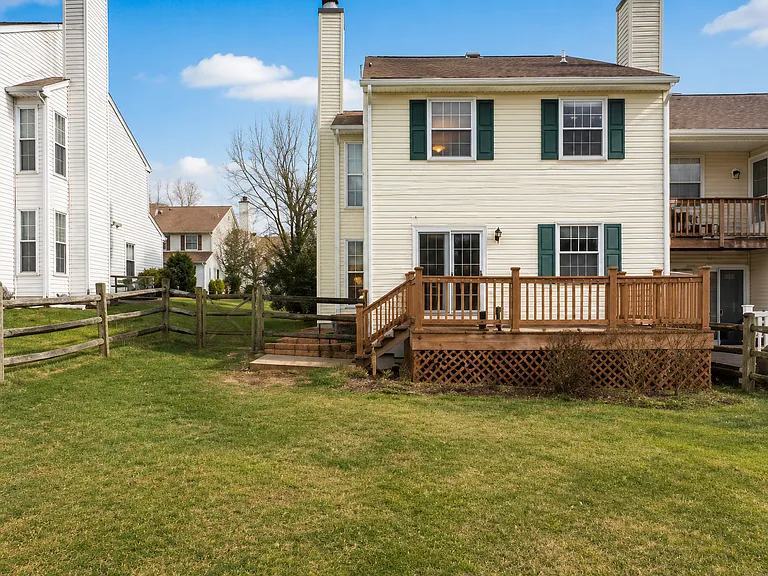 118 Henning Dr — Photo 25