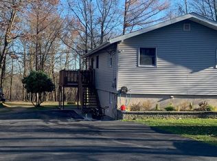 198 Cedar Dr, Long Pond, PA
