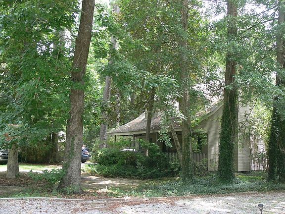 2nd image of 303 Evergreen Dr