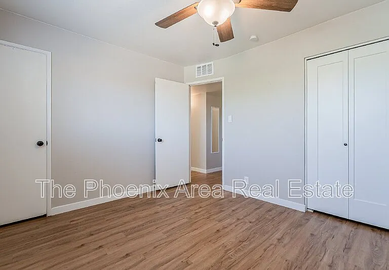1102 N 72nd Pl — Photo 17