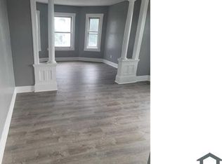 17 Hillside St APT 3, Worcester, MA 01610