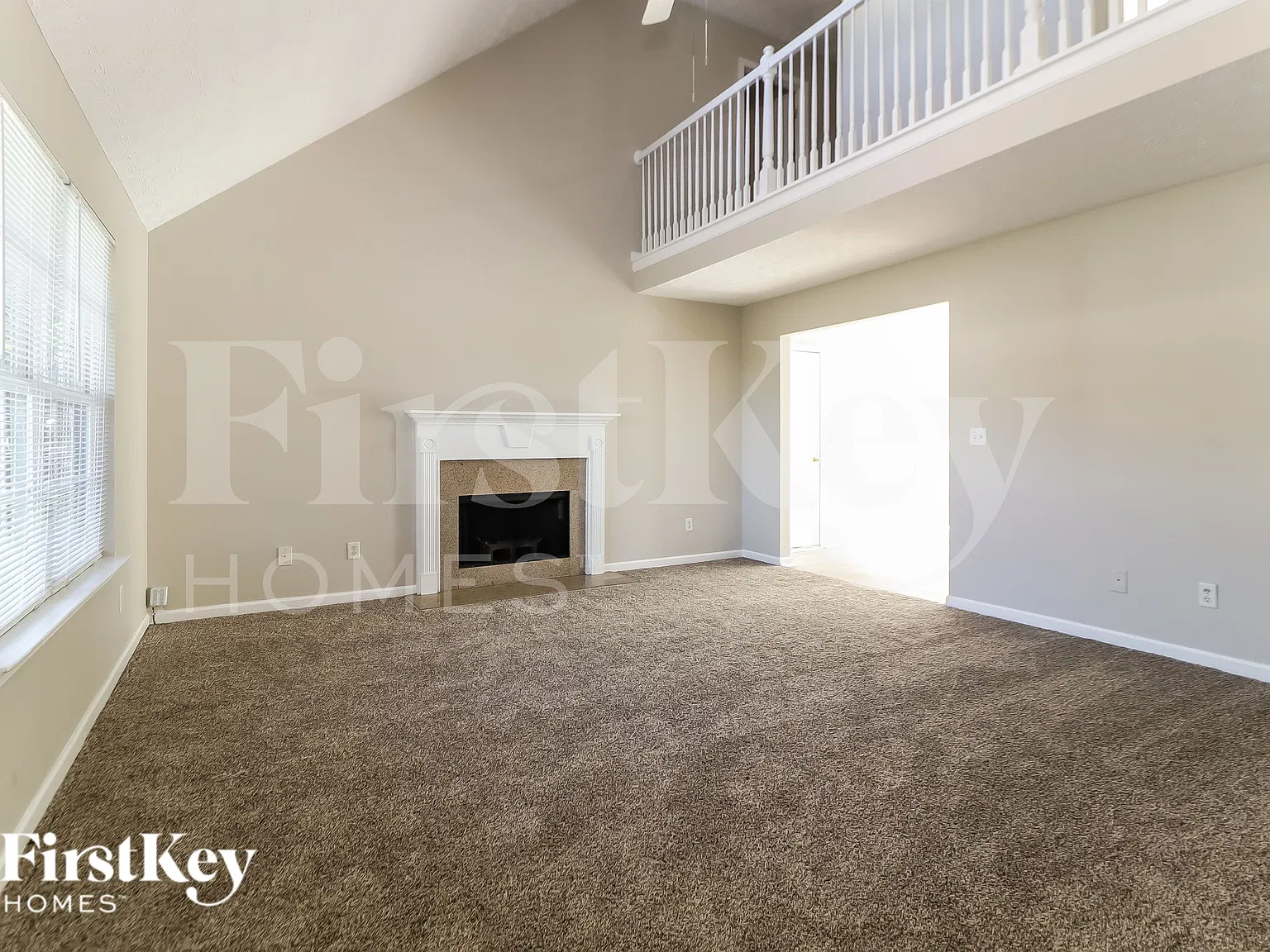 4 bed, 2.0 bath, 1956 sqft, $2,525 — Photo 4