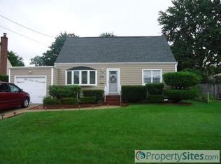 145 W 21st St, Deer Park, NY 11729