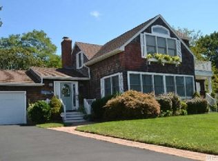 68 Town Beach Rd, Riverhead, NY 11901