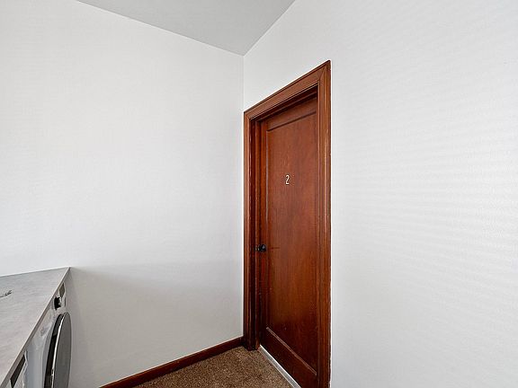 2nd image of 616 N C St #2