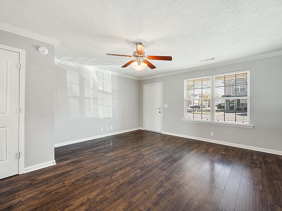 5th image of 1445 Orange Ct