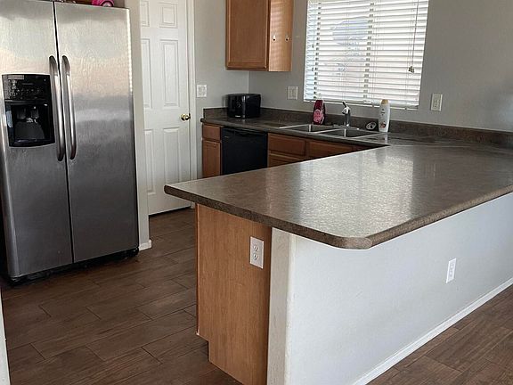 5th image of 2106 W Wilson Ave
