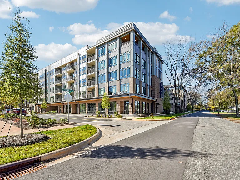 The Brinkley at the Edge — Photo 14