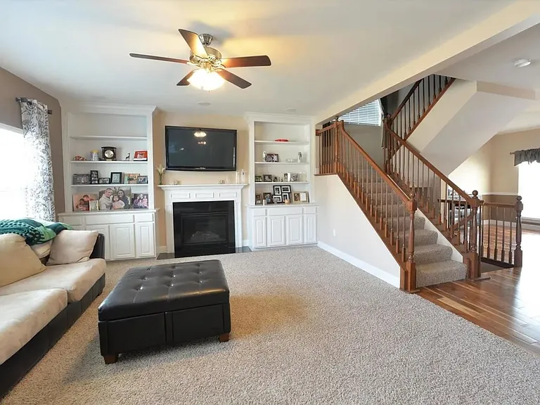 1425 Red Oak Plantation Dr — Photo 3