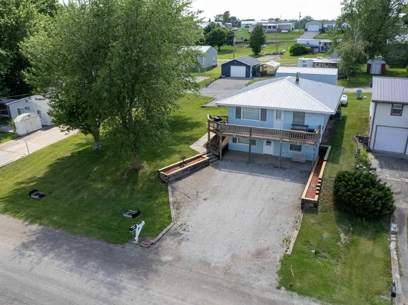 1097 250th St, Melrose, IA 52569