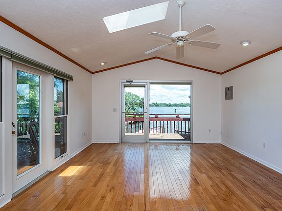 5th image of 216 Bayshore Cir