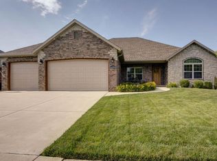 3240 W Cardinal St, Springfield, MO 65810