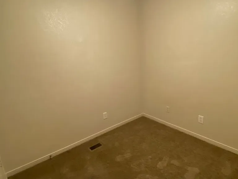 3202 Hereford Ln — Photo 6
