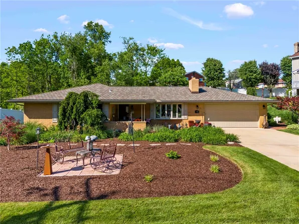 2490 Jefferson Ave, Washington, PA 15301