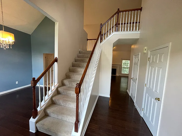 321 Arlington Meadows Dr — Photo 17
