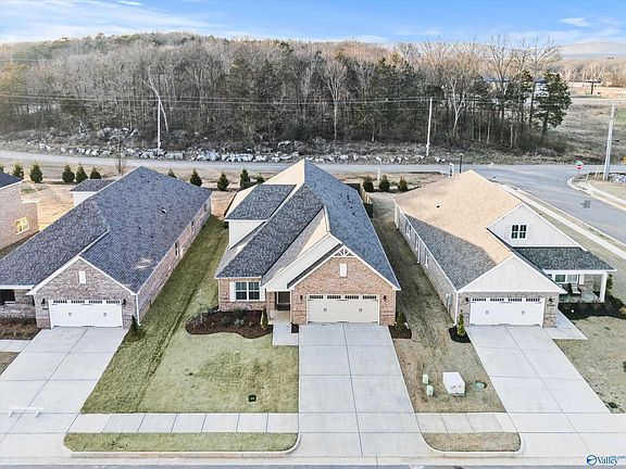 4th image of 9502 Hampton Oak Dr