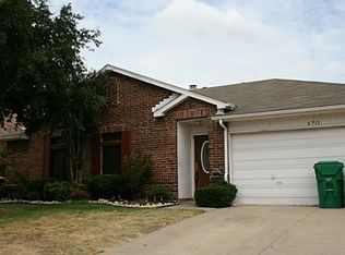 5717 Cypress Dr, Rowlett, TX 75089