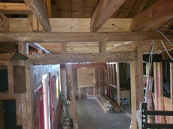 3rd image of 3157 Desaix Blvd
