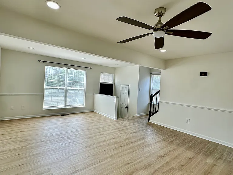 9242 Jessica Dr — Photo 5