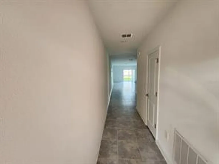 2713 Runners Cir — Photo 31