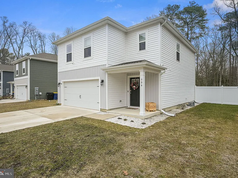 504 Currant Cir — Photo 2