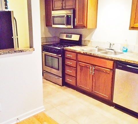 3rd image of 3957 Warwick Blvd APT 1