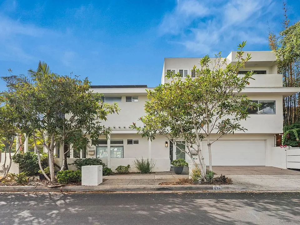 438 La Mesa Ave