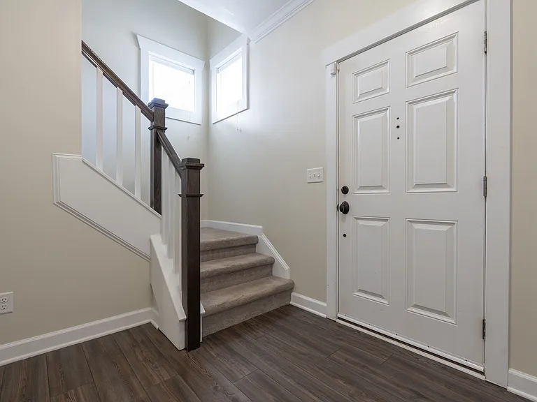 1400 Goodman St — Photo 3