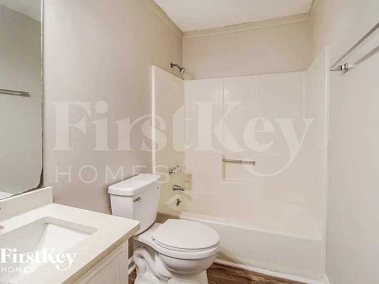 732 Harness Ct — Photo 12