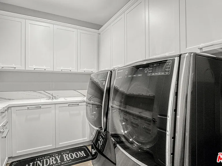 20254 Liverpool Way — Photo 36
