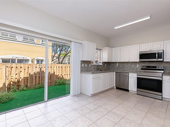 5th image of 8246 NW 108th Ave #616