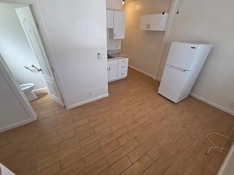 1816 S La Brea Ave #1818-3/4 — Photo 3
