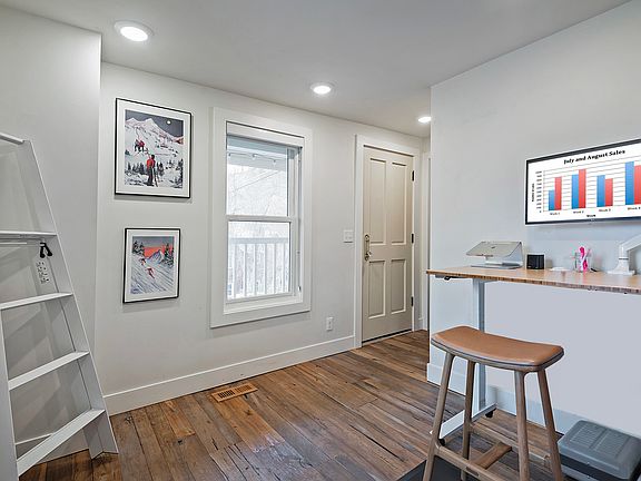 4th image of 52 Prospect Ave