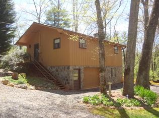 34 Brooks Ln, Otto, NC 28763