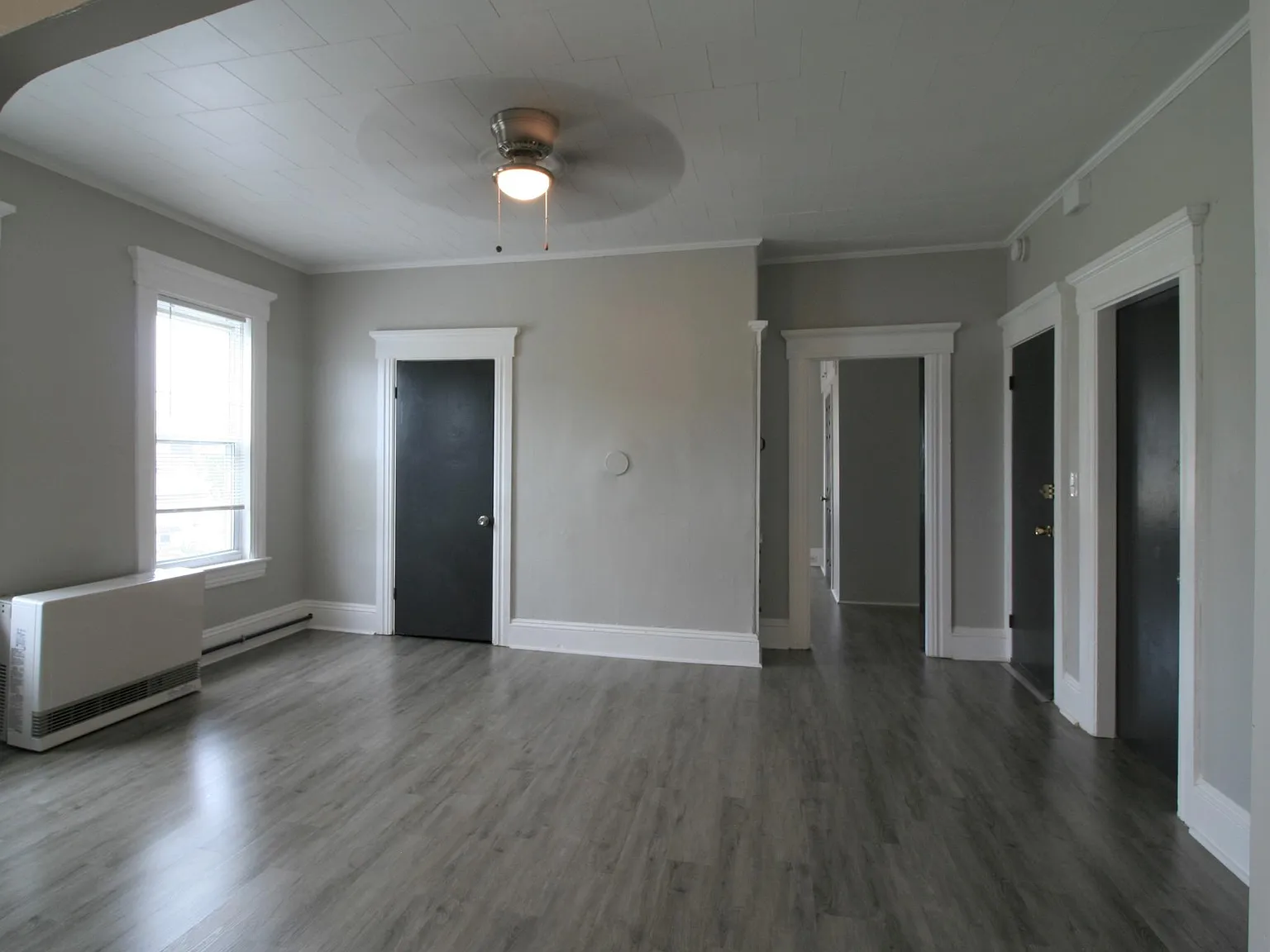 467 Hevey St — Photo 4