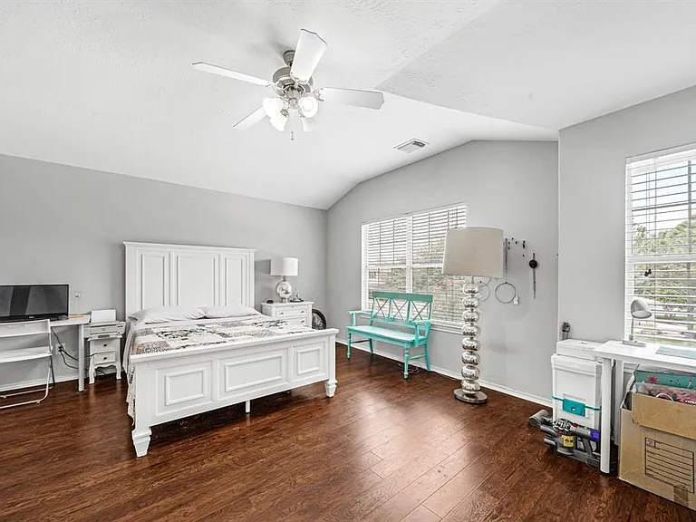 25214 Finchgrove Ln — Photo 17