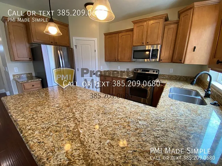 1376 S 740th St E — Photo 19