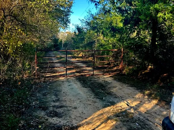 1912 County Road 4316 N, De Kalb, TX 75559