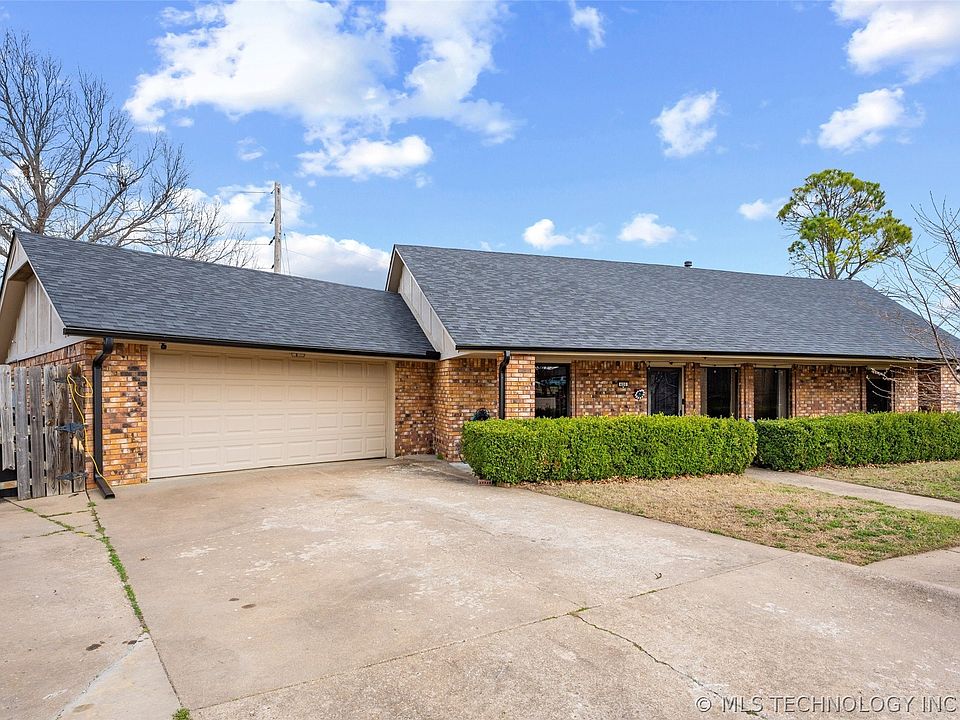 1st image of 400 Trail Ct