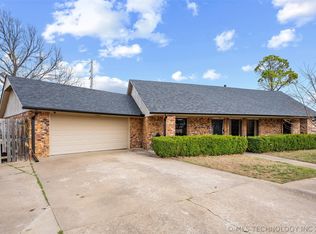 400 Trail Ct, Bartlesville, OK 74006