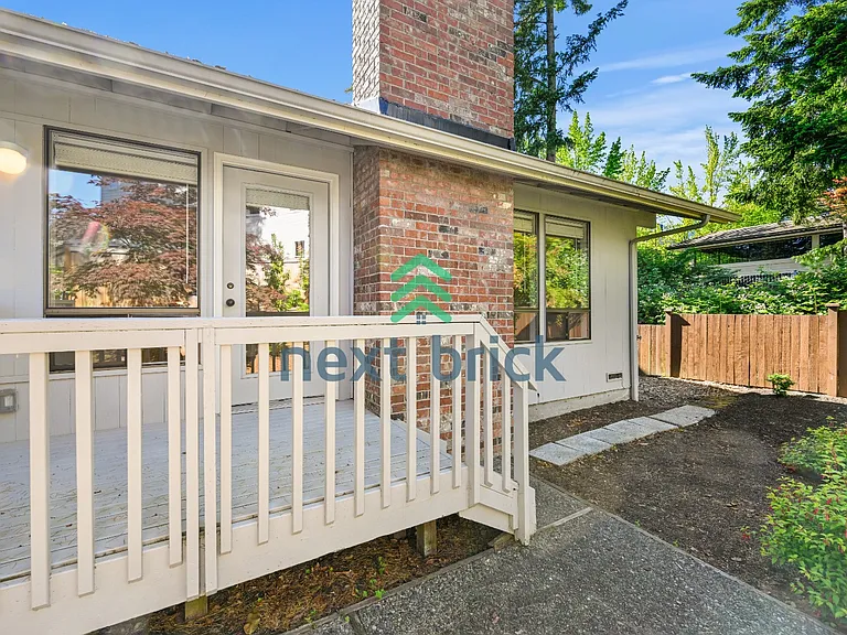 100 108th Ave SE #BELLEVUE 100 — Photo 30