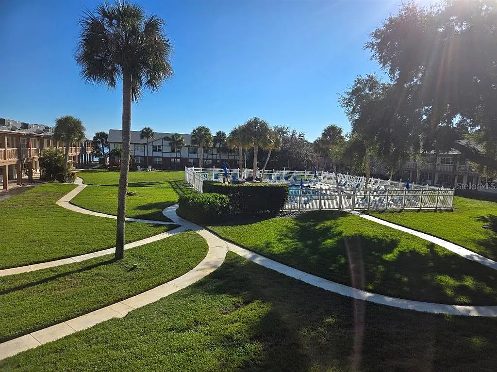 1 bed, 1.0 bath, 640 sqft, $2,000 — Photo 2