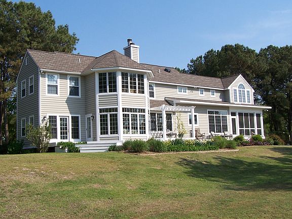 3rd image of 677 Old Bayside Dr