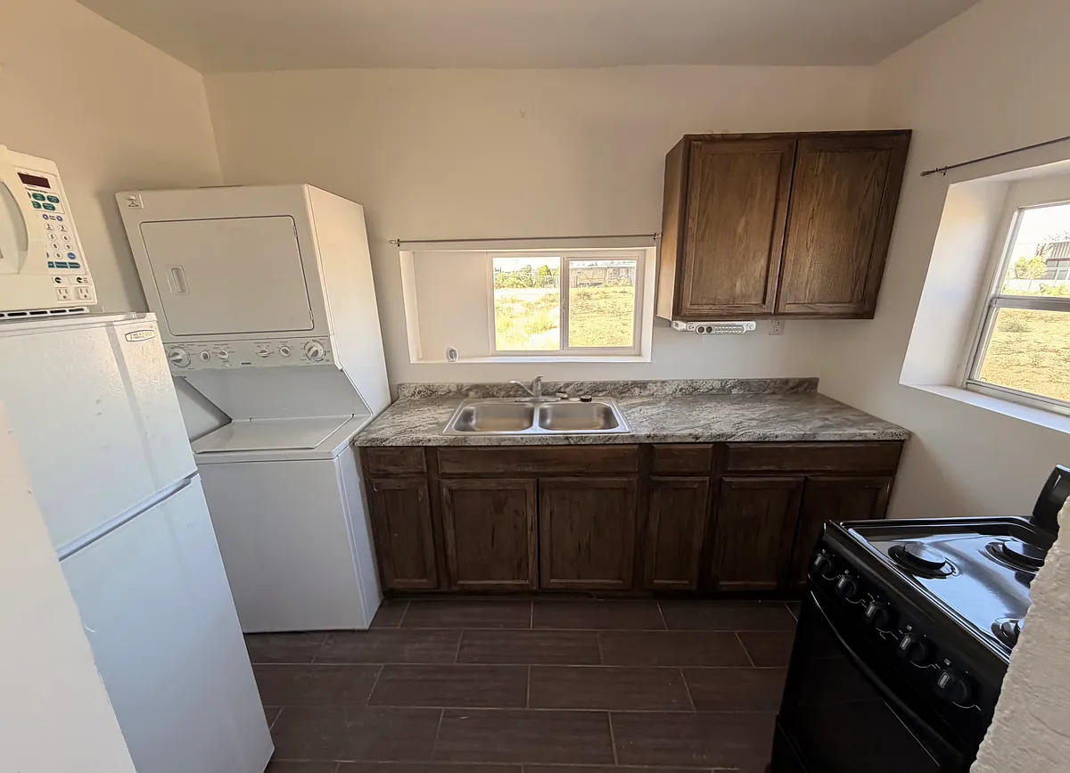Building Photo - 348 Oasis Dr #B